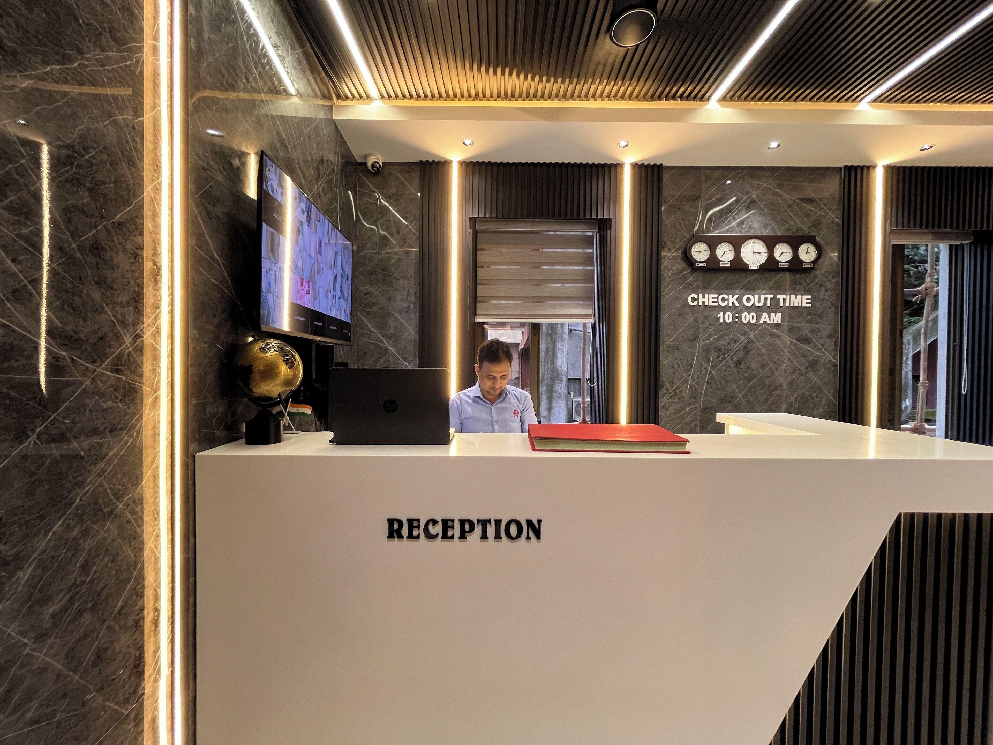 Hotel National - Mumbai — Photos 1